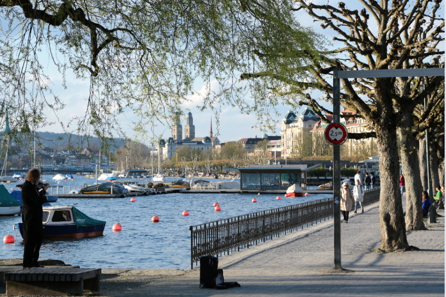 Zürich Kreis 8 Seepromenade
