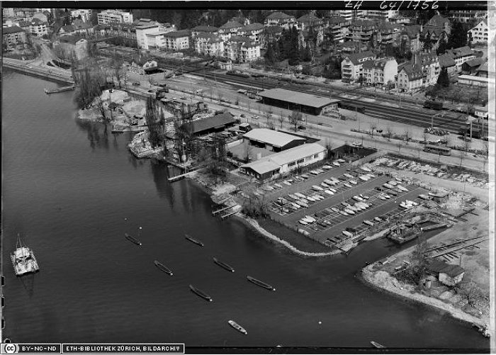 Bahnhof Tiefenbrunnen